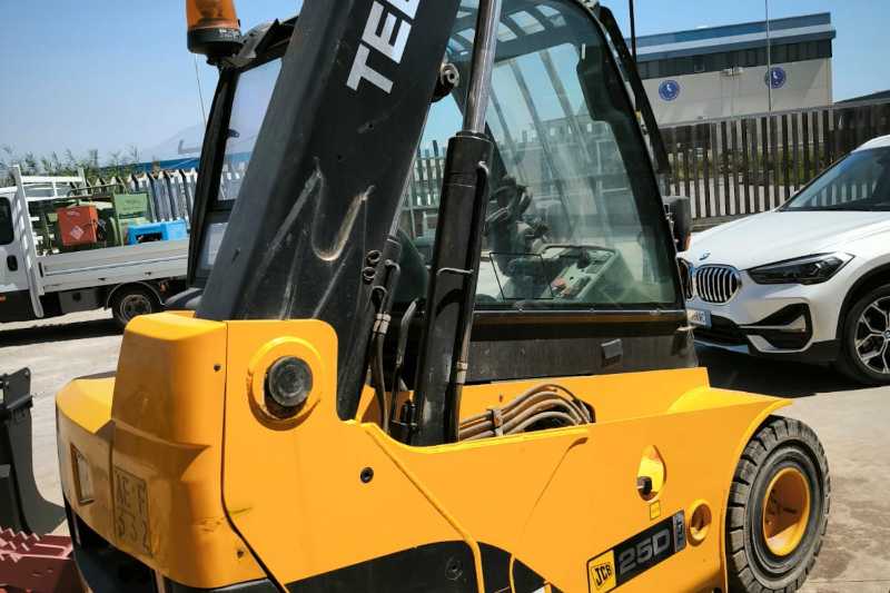 OmecoHub - Immagine JCB TLT25D